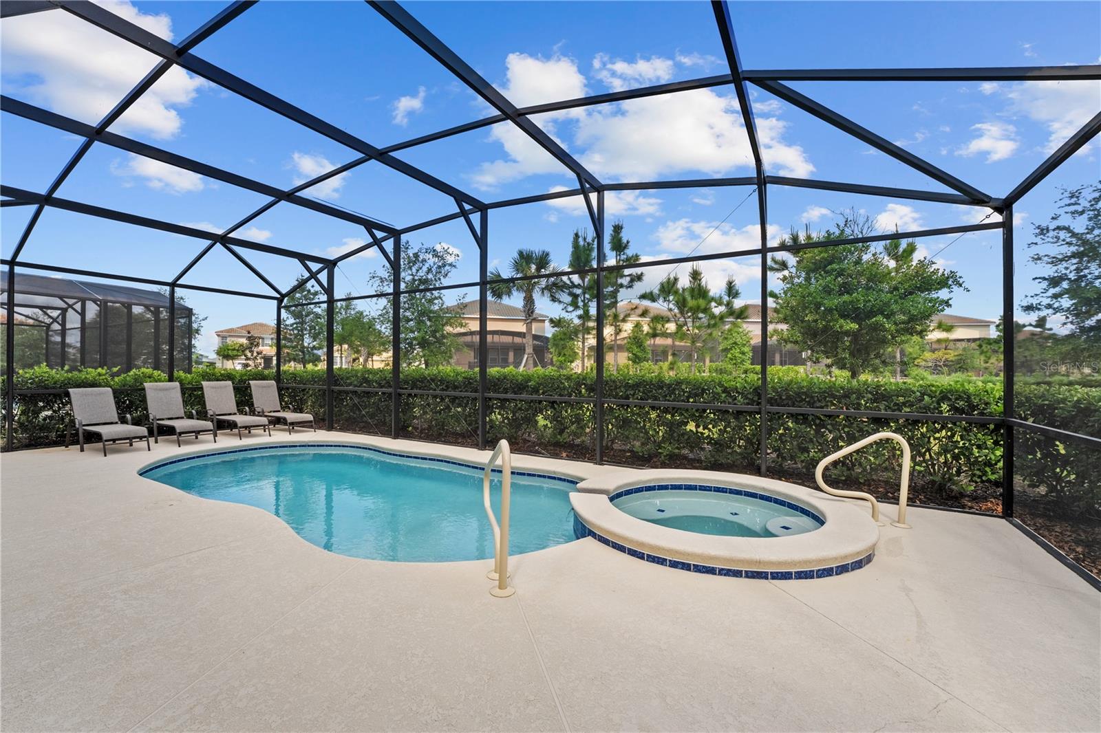 SOLTERRA PH 2D - Residential