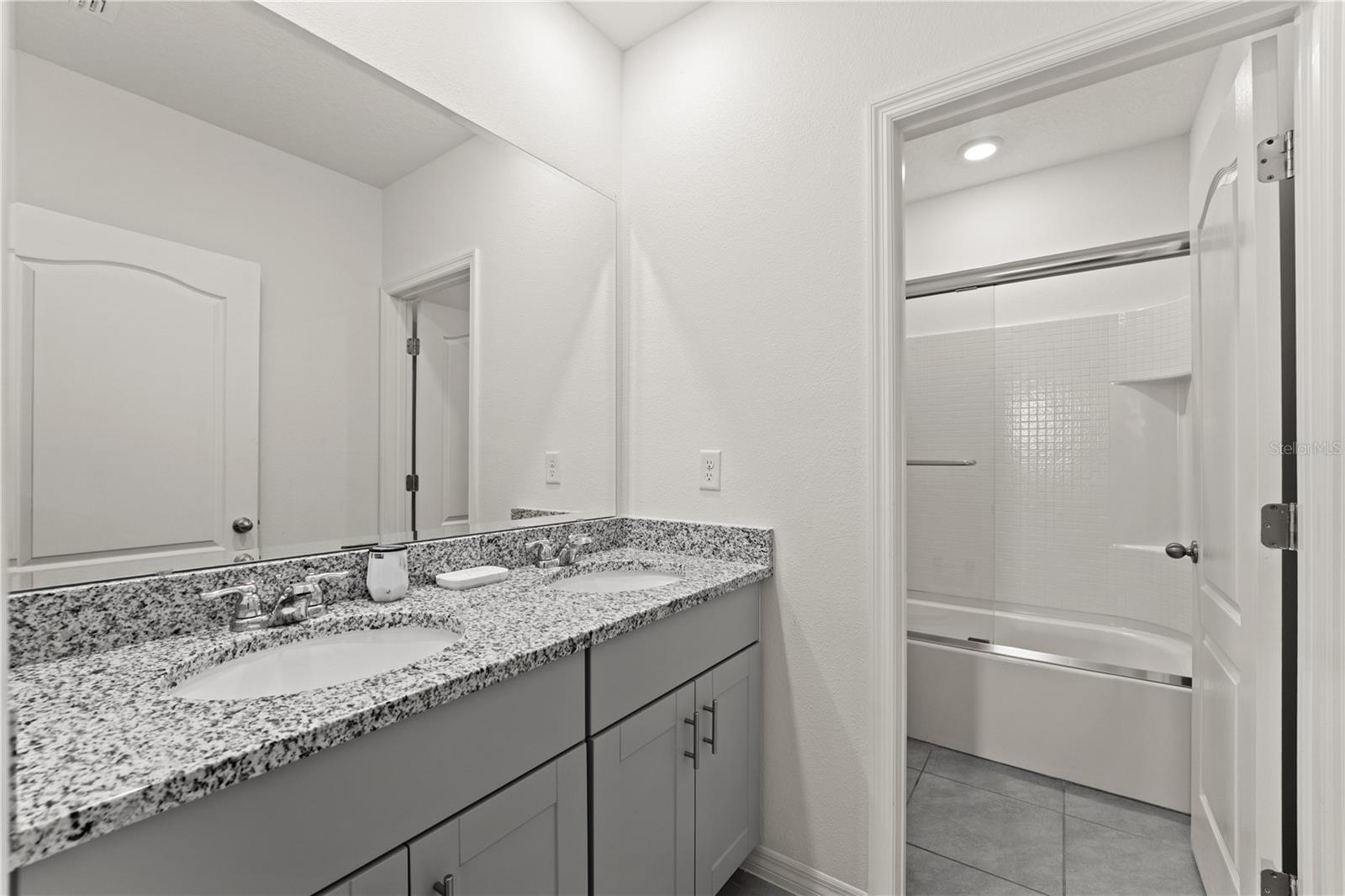 SOLTERRA PH 2D - Residential