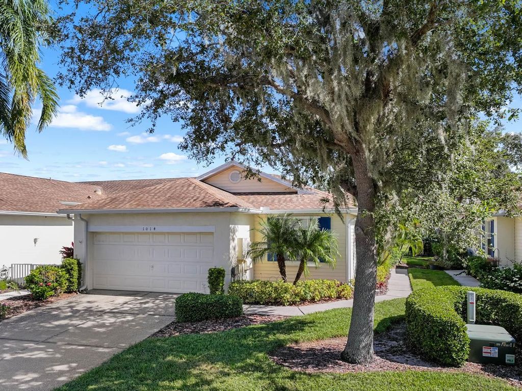 Photo of 1014 Radison Lake Court #58, Sun City Center, FL 33573 (MLS # TB8441310)
