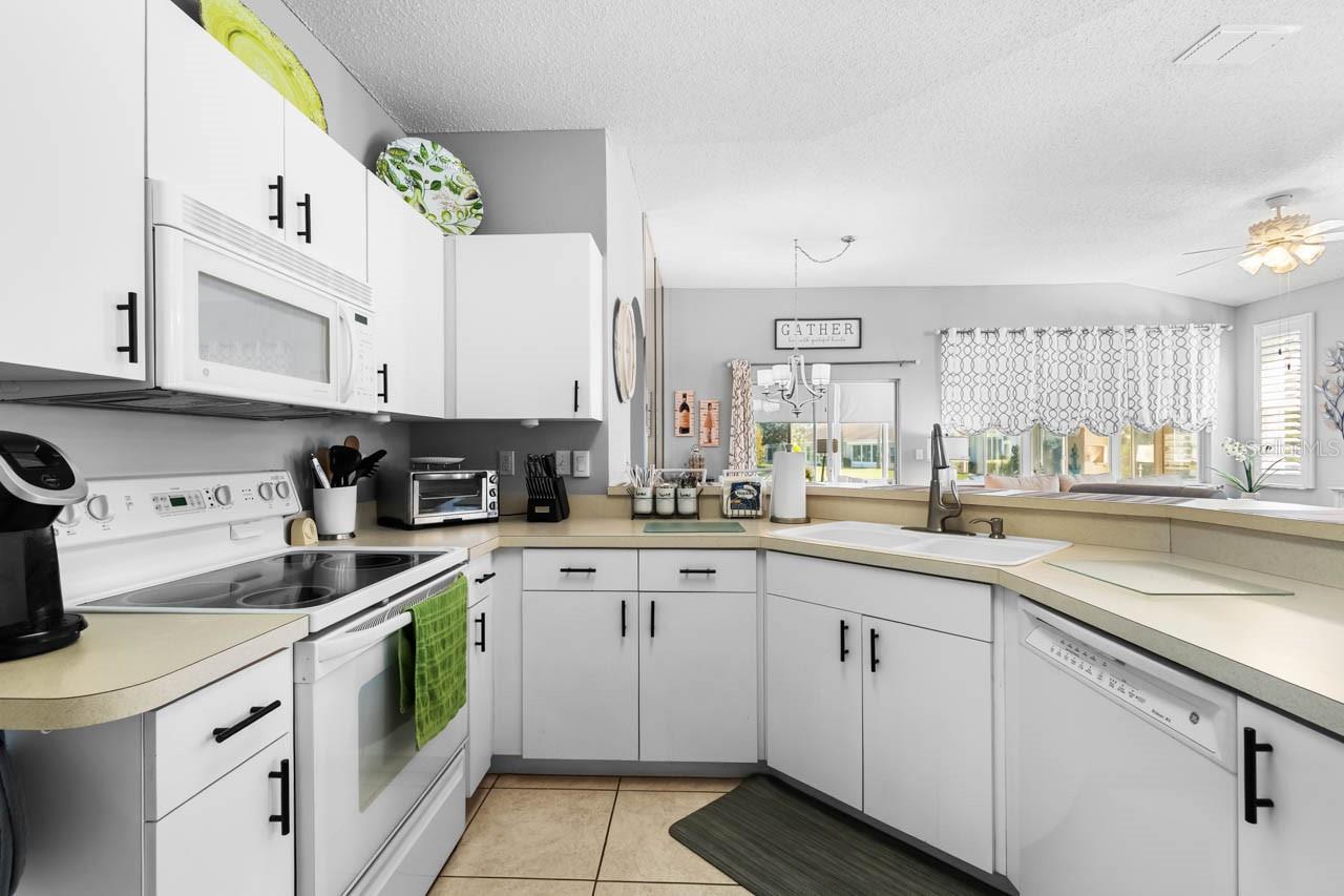 RADISON 02 CONDO - Residential Lease