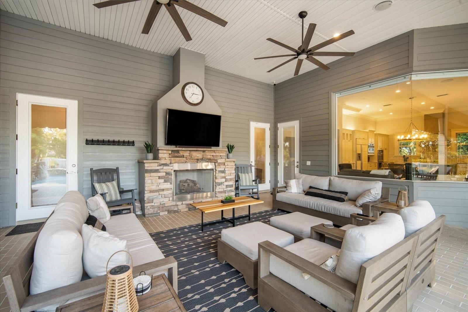 HAMMOCK OAKS RESERVE - Residential