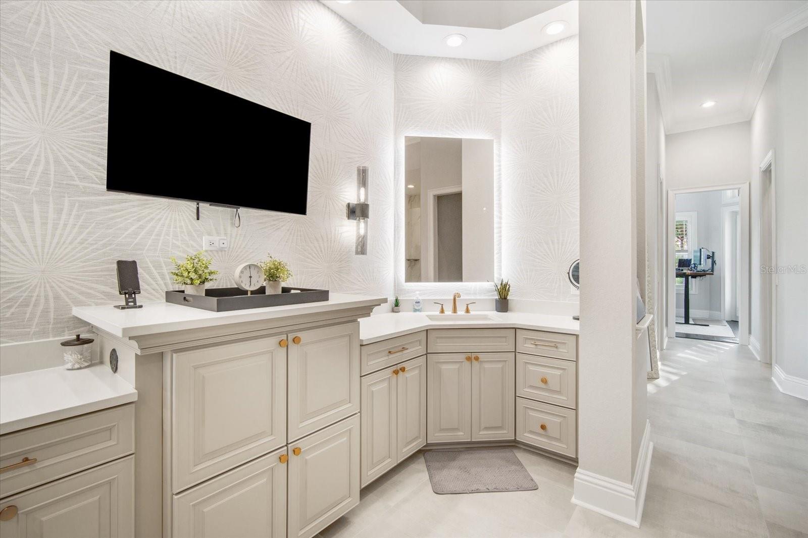 HAMMOCK OAKS RESERVE - Residential