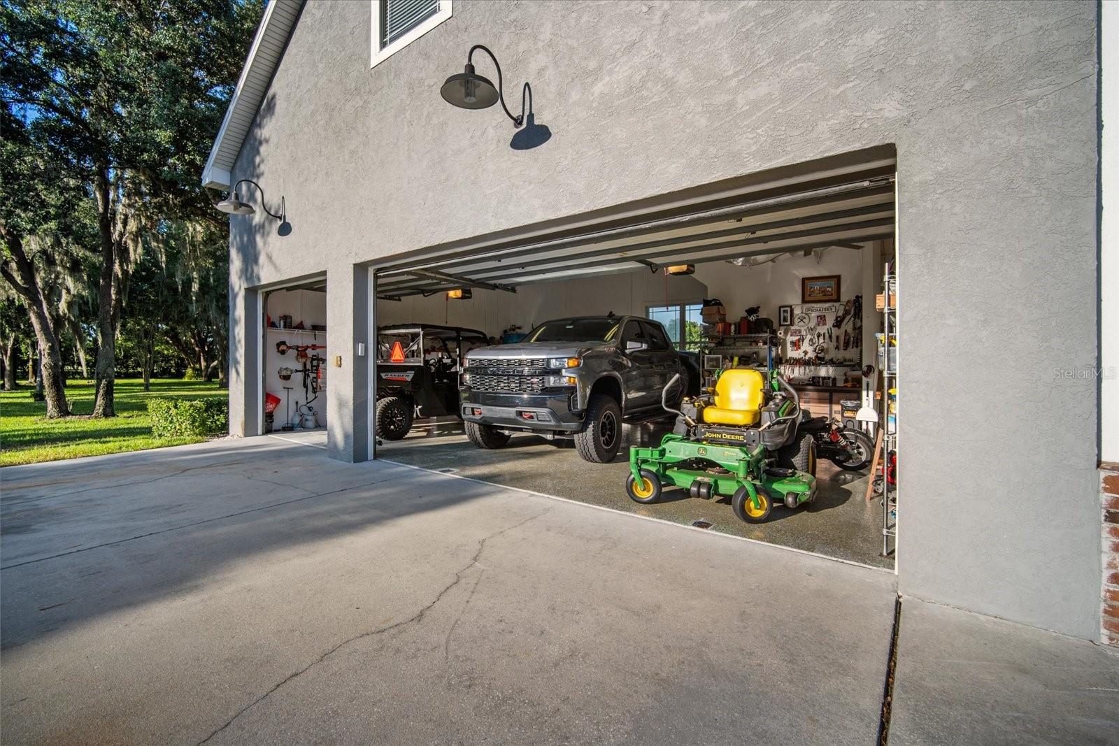 HAMMOCK OAKS RESERVE - Residential