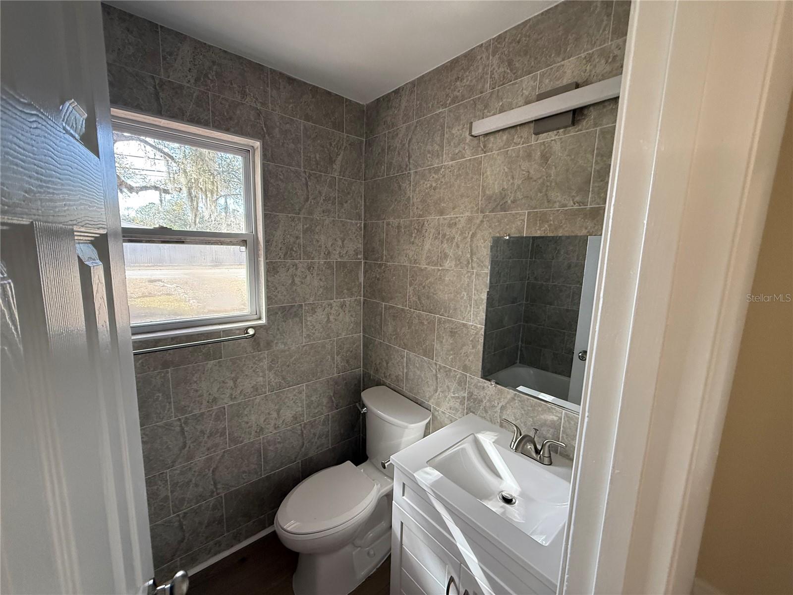 KINGS ROAD ESTATES UNIT 1 - Residential