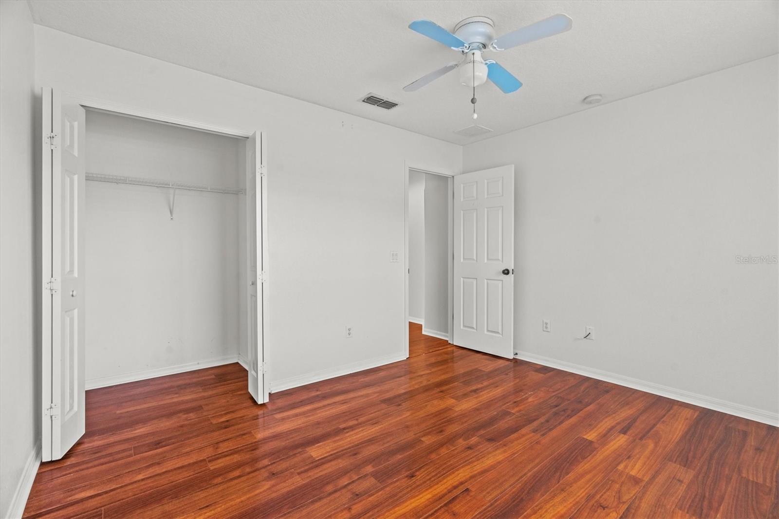 AVALON LAKES PH 01 VILLAGE I & J - Residential Lease