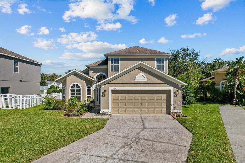 Photo of 13285 Early Frost Circle, Orlando, FL 32828 (MLS # O6358565)