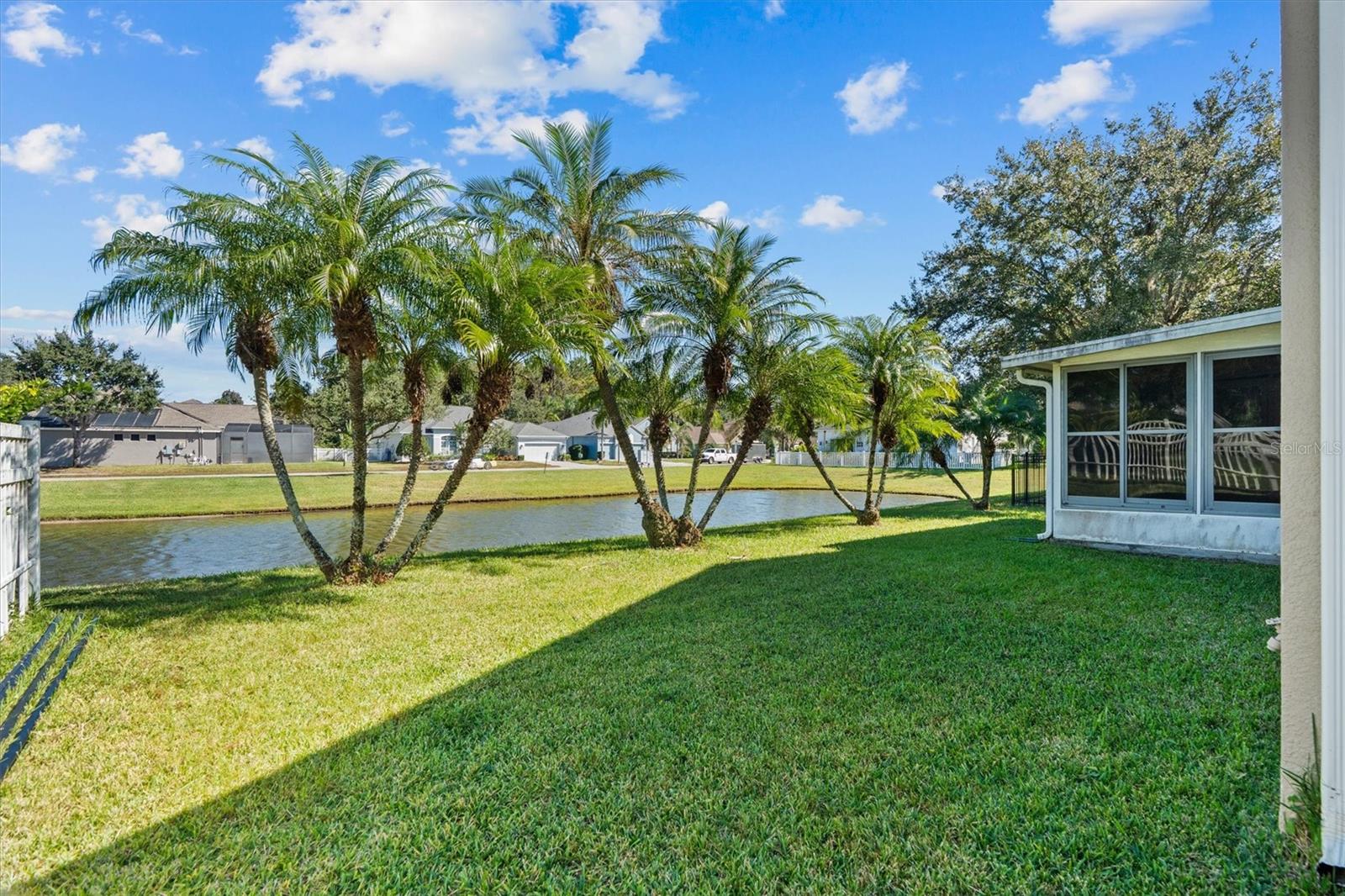 AVALON LAKES PH 01 VILLAGE I & J - Residential Lease