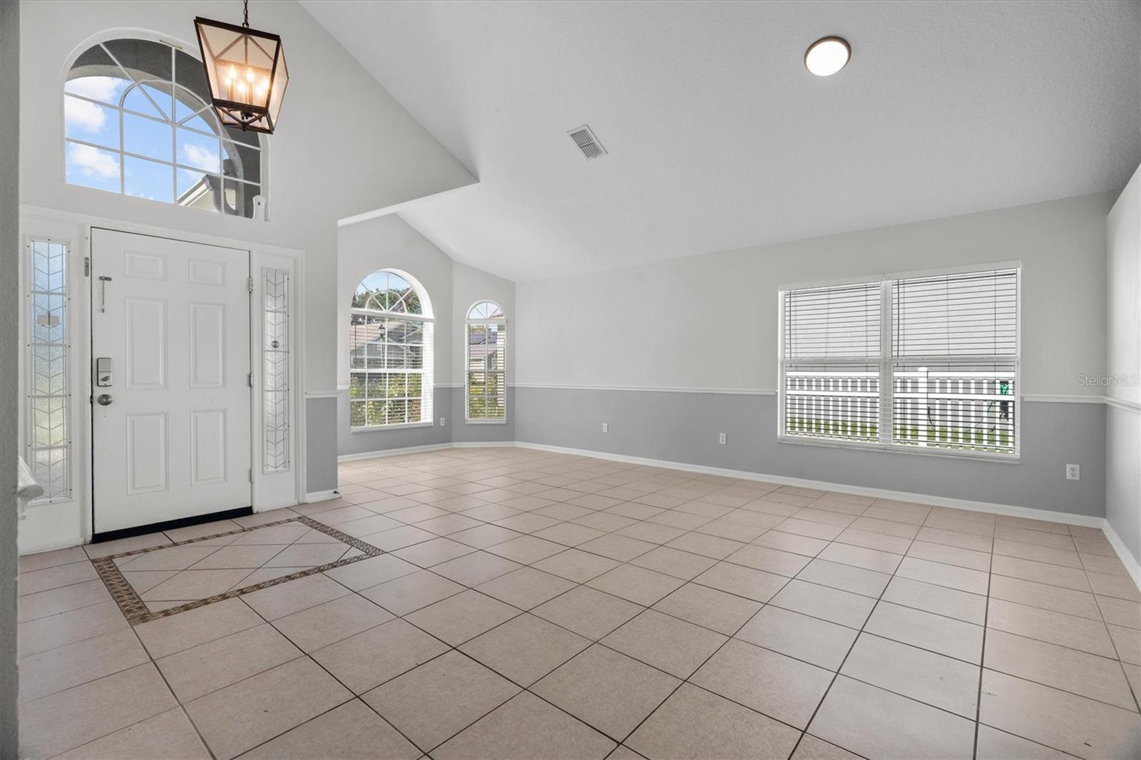 AVALON LAKES PH 01 VILLAGE I & J - Residential Lease