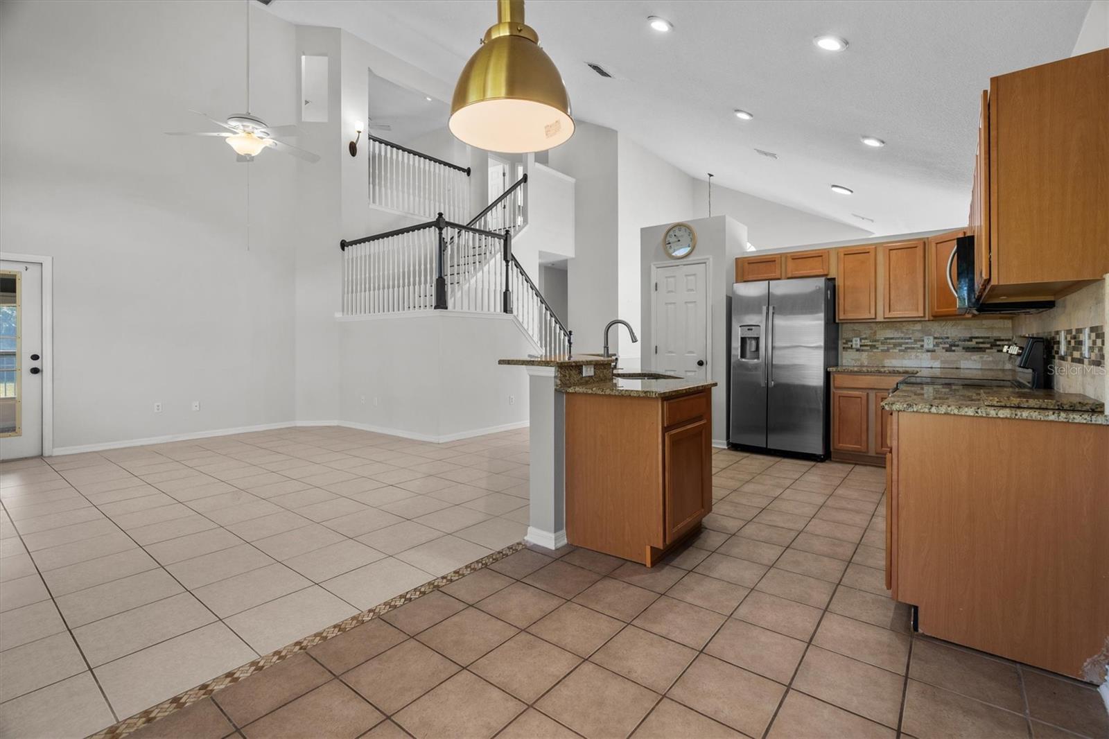 AVALON LAKES PH 01 VILLAGE I & J - Residential Lease