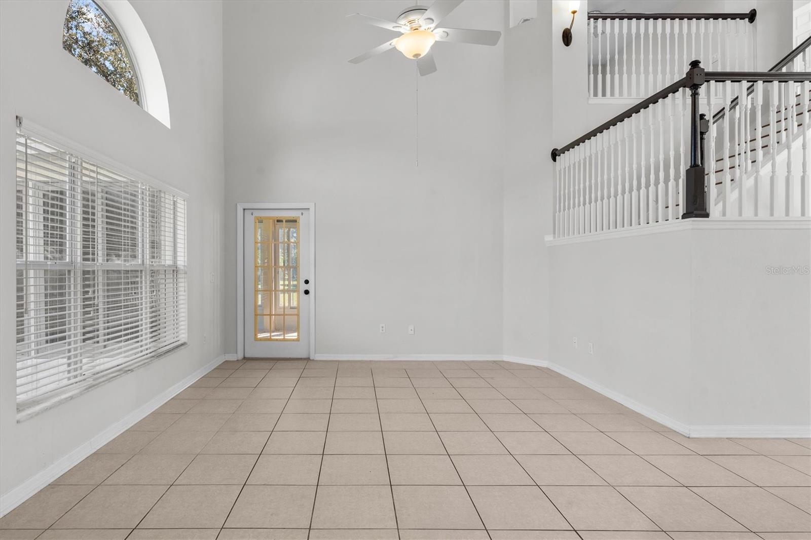 AVALON LAKES PH 01 VILLAGE I & J - Residential Lease