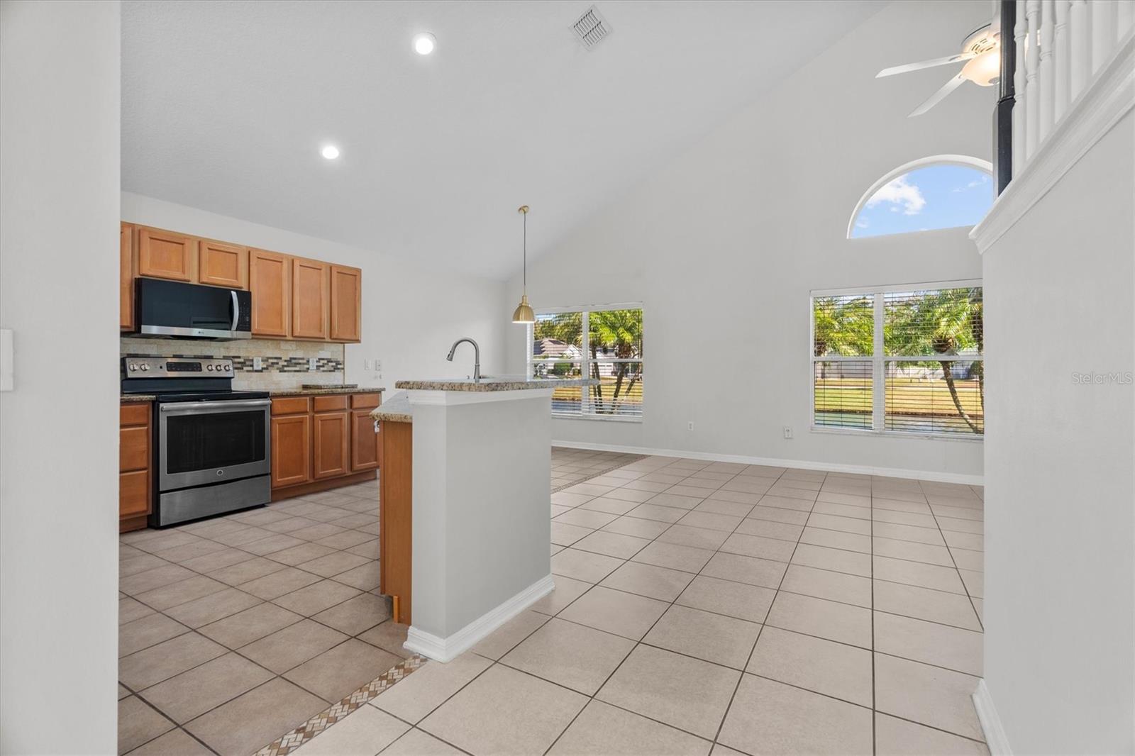 AVALON LAKES PH 01 VILLAGE I & J - Residential Lease