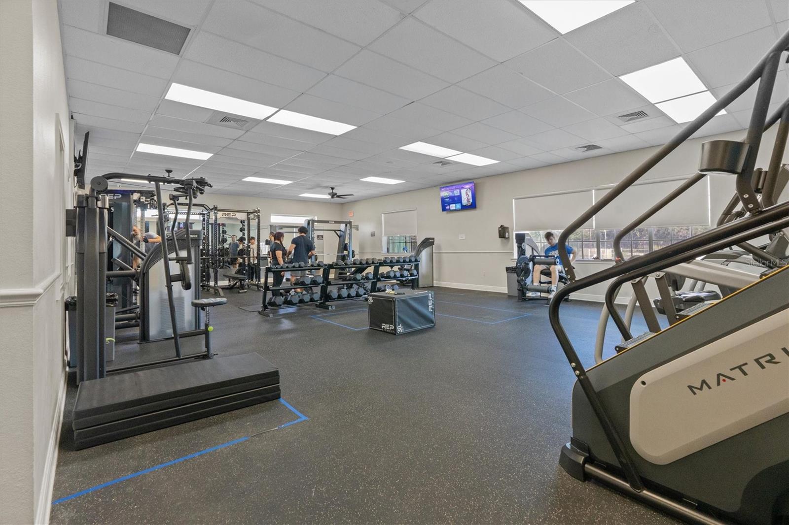 AVALON LAKES PH 01 VILLAGE I & J - Residential Lease