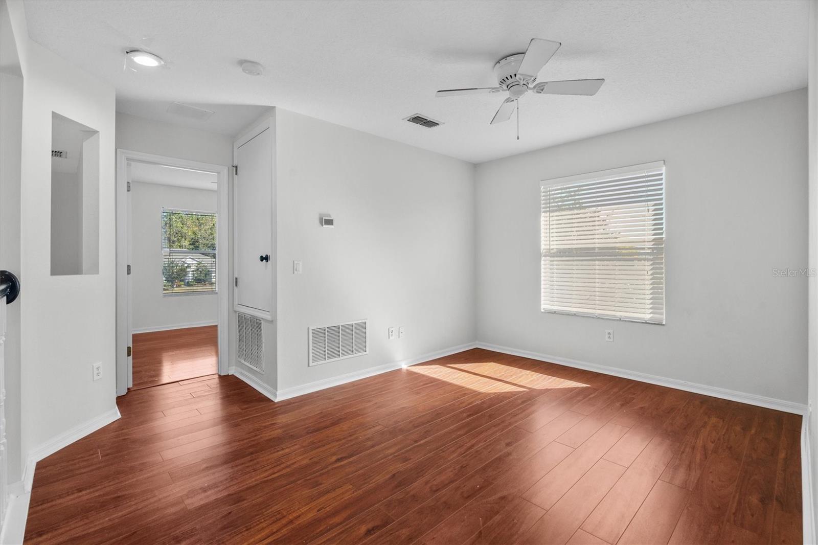 AVALON LAKES PH 01 VILLAGE I & J - Residential Lease