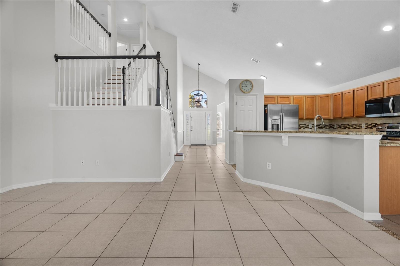 AVALON LAKES PH 01 VILLAGE I & J - Residential Lease