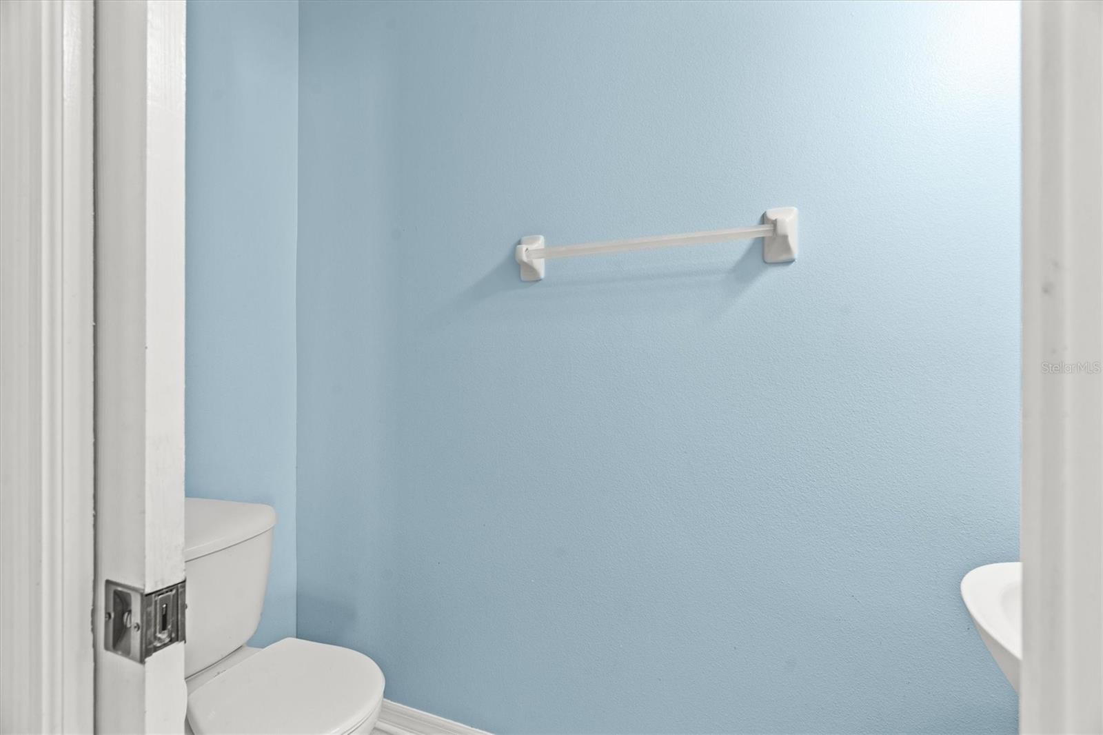 AVALON LAKES PH 01 VILLAGE I & J - Residential Lease