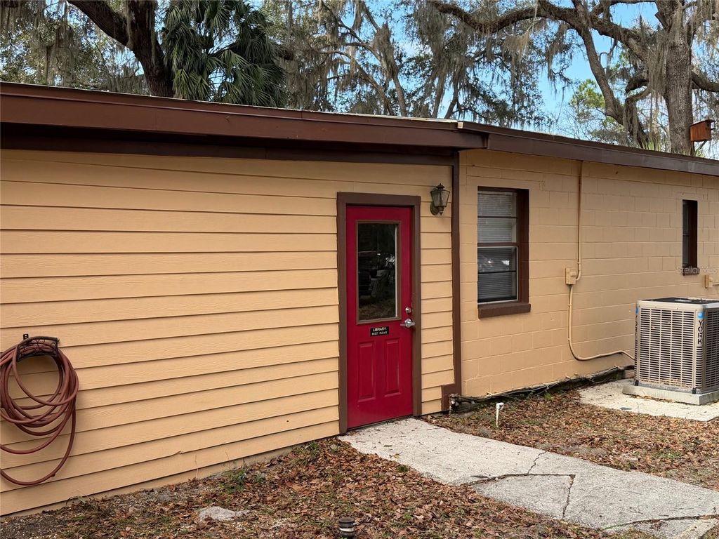 Photo of 6505 SW 13th Street, Gainesville, FL 32608 (MLS # GC536803)