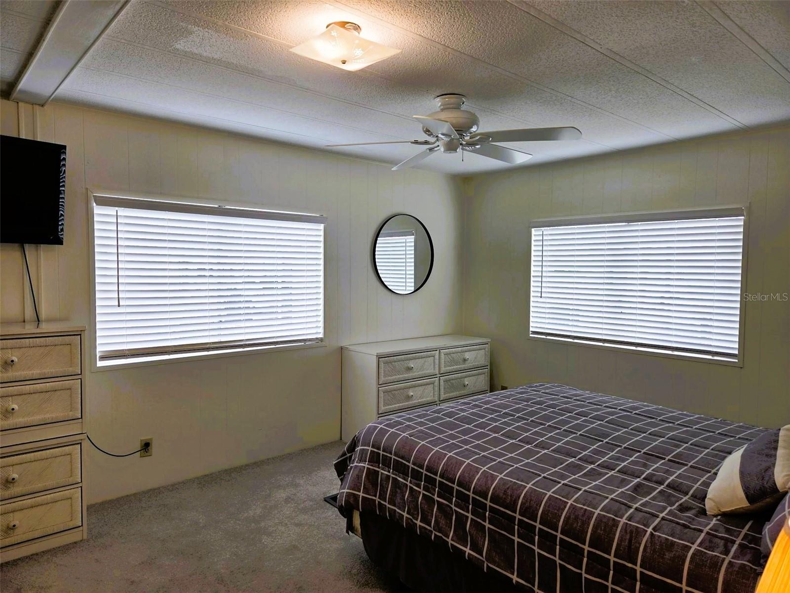 OAKWOOD MANOR - Residential