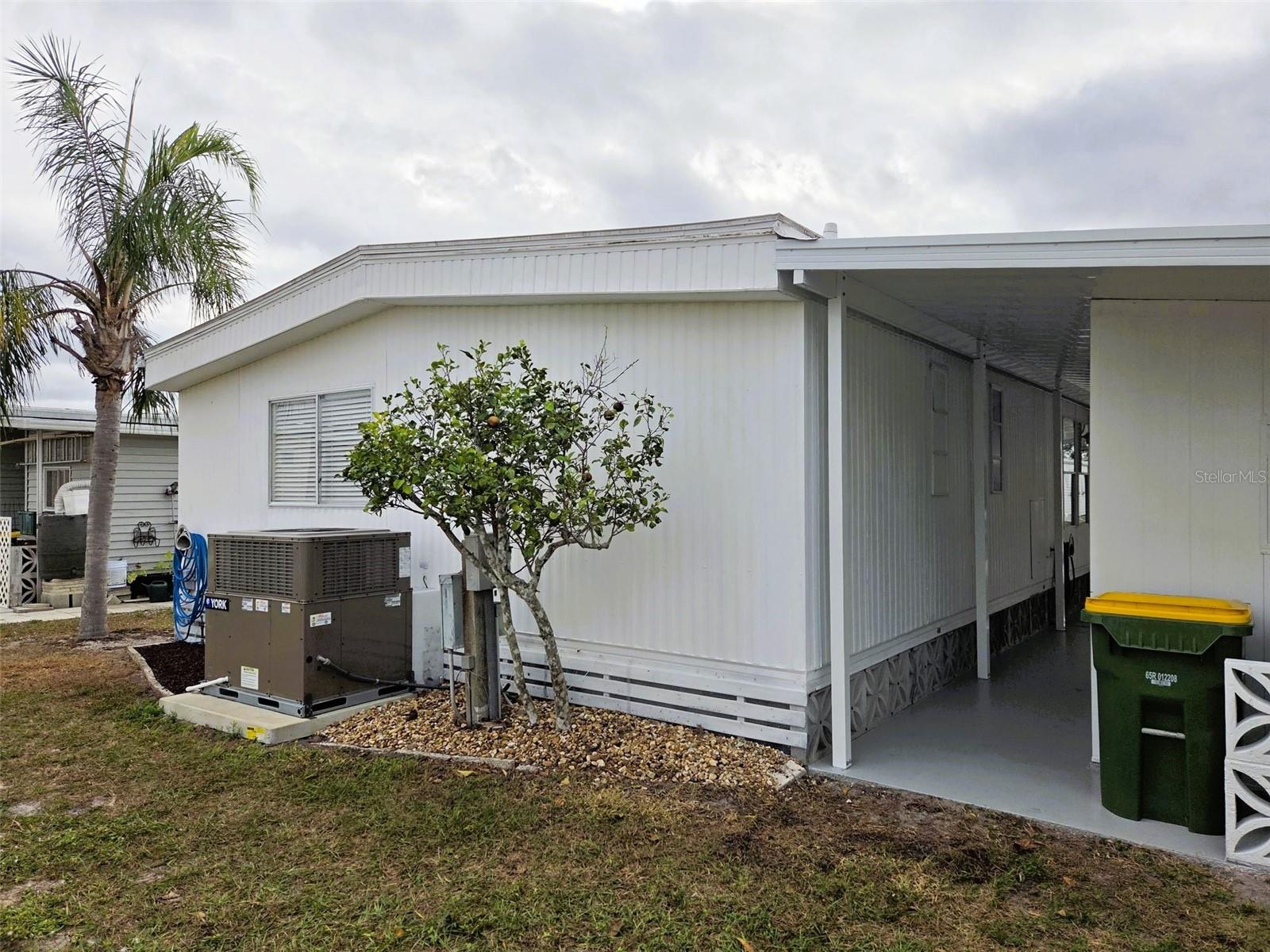 OAKWOOD MANOR - Residential