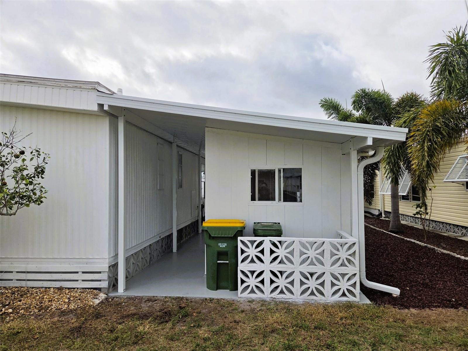 OAKWOOD MANOR - Residential