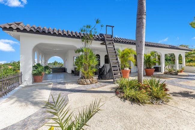 SECTOR LA JOYA BARRIO ENSENADA - Residential