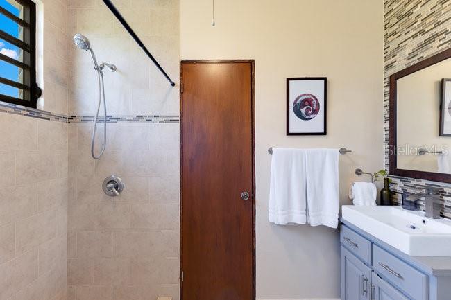 SECTOR LA JOYA BARRIO ENSENADA - Residential