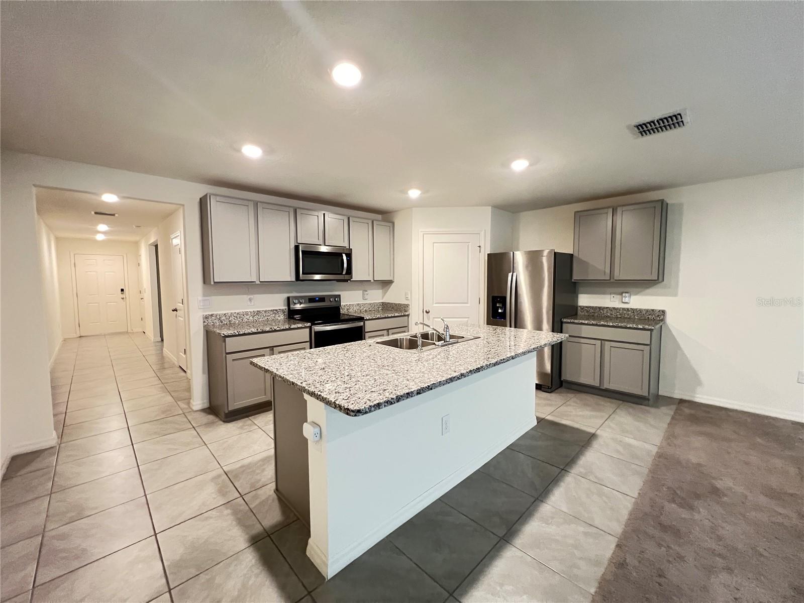 586 W TWISTED OAKS DRIVE