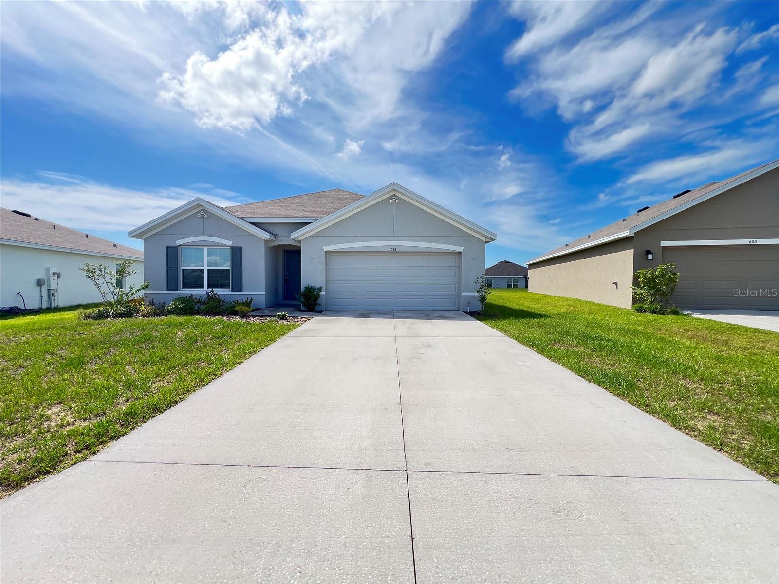 586 W TWISTED OAKS DRIVE