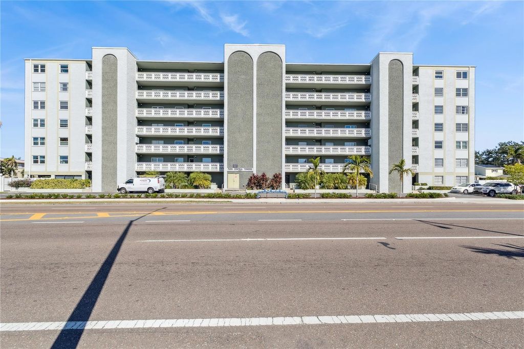 Photo of St Petersburg, FL 33710 (MLS # O6359604)