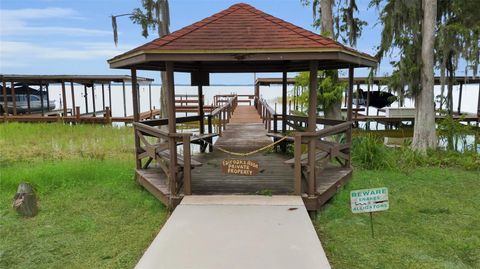 Photo of 1111 Lakeshore Dr #A3, Eustis, FL 32726 (MLS # G5101315) Photo of 1111 Lakeshore Dr #A3, Eustis, FL 32726 (MLS # G5101315)