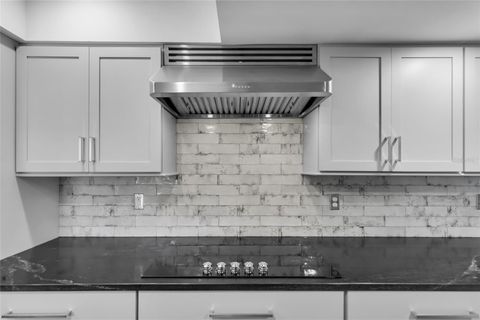 Tiny photo for 1111 Lakeshore Dr #A3, Eustis, FL 32726 (MLS # G5101315)