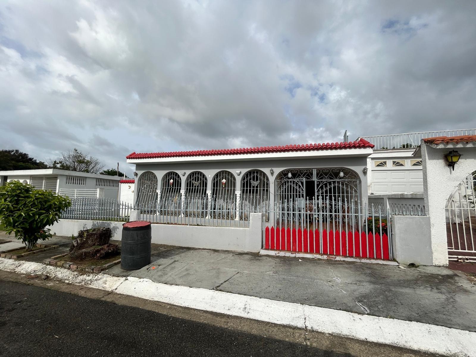 VILLA CAROLINA - Residential