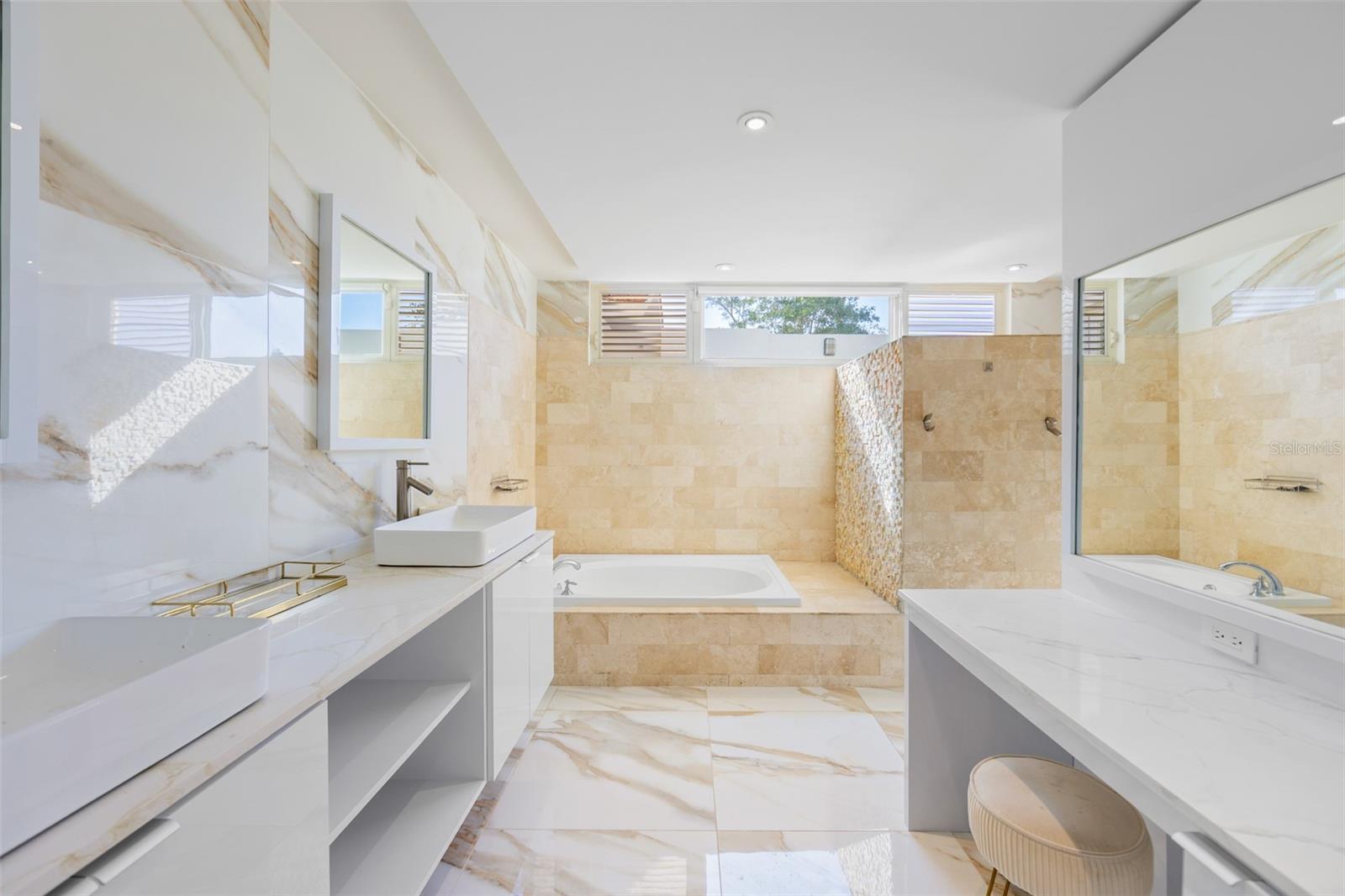 SABANERA DORADO - Residential