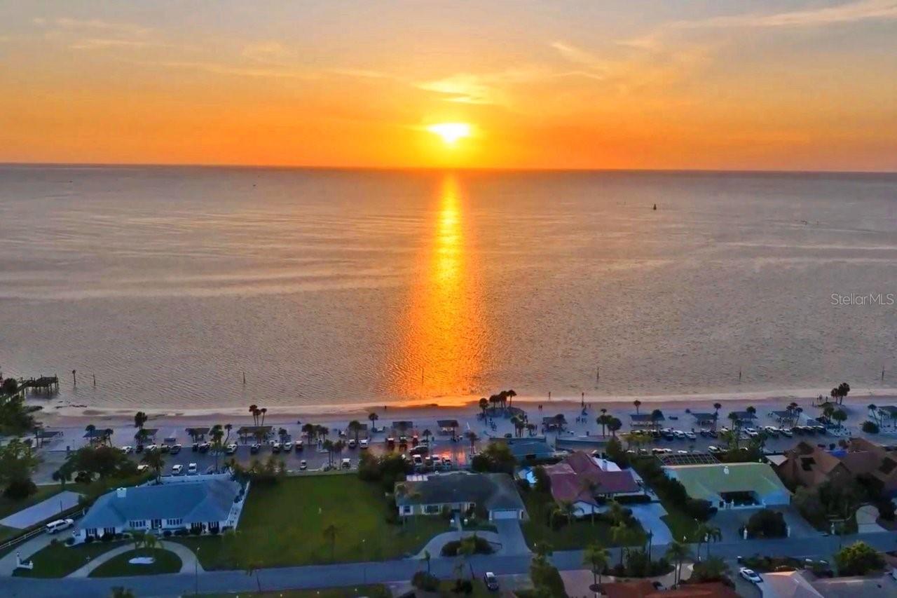 FLOR A MAR - Residential