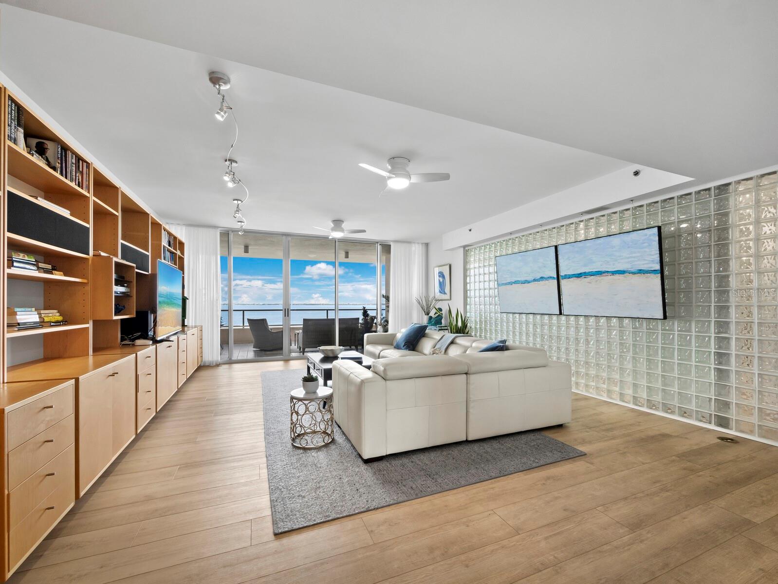 GRAND BAY 1 - Residential