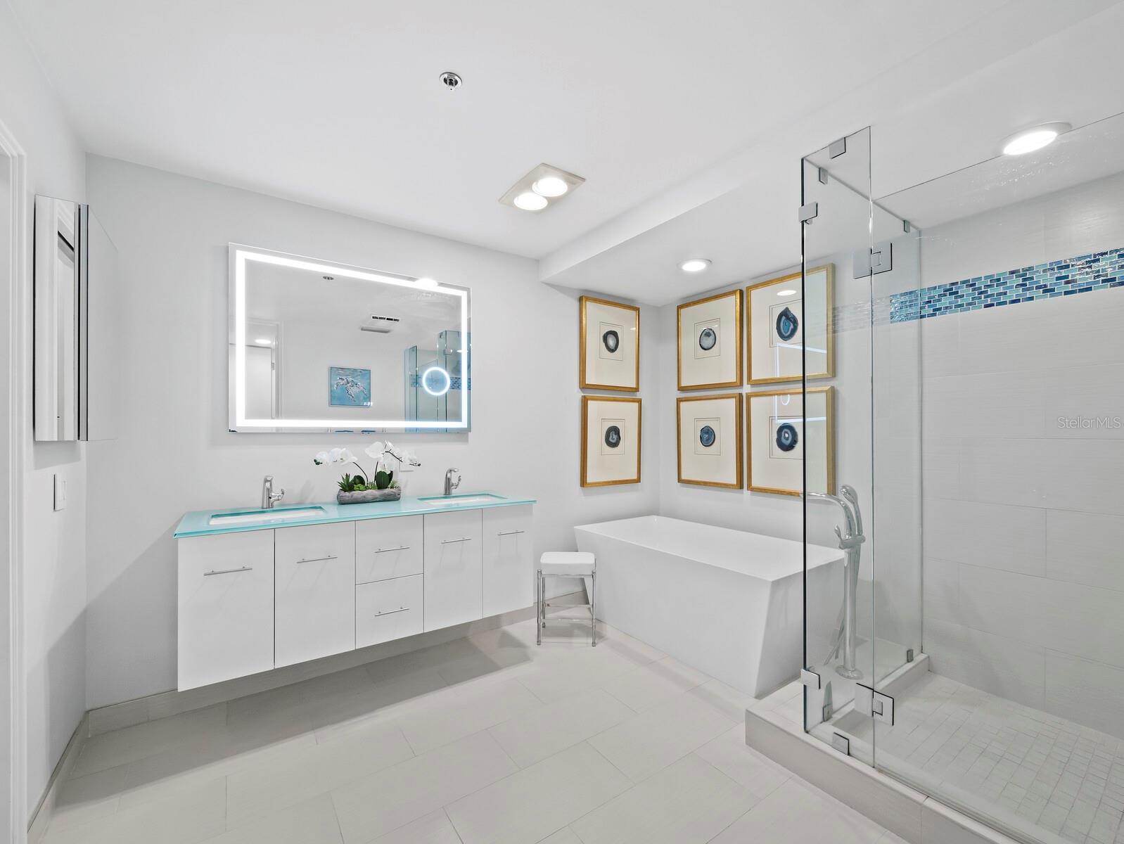 GRAND BAY 1 - Residential