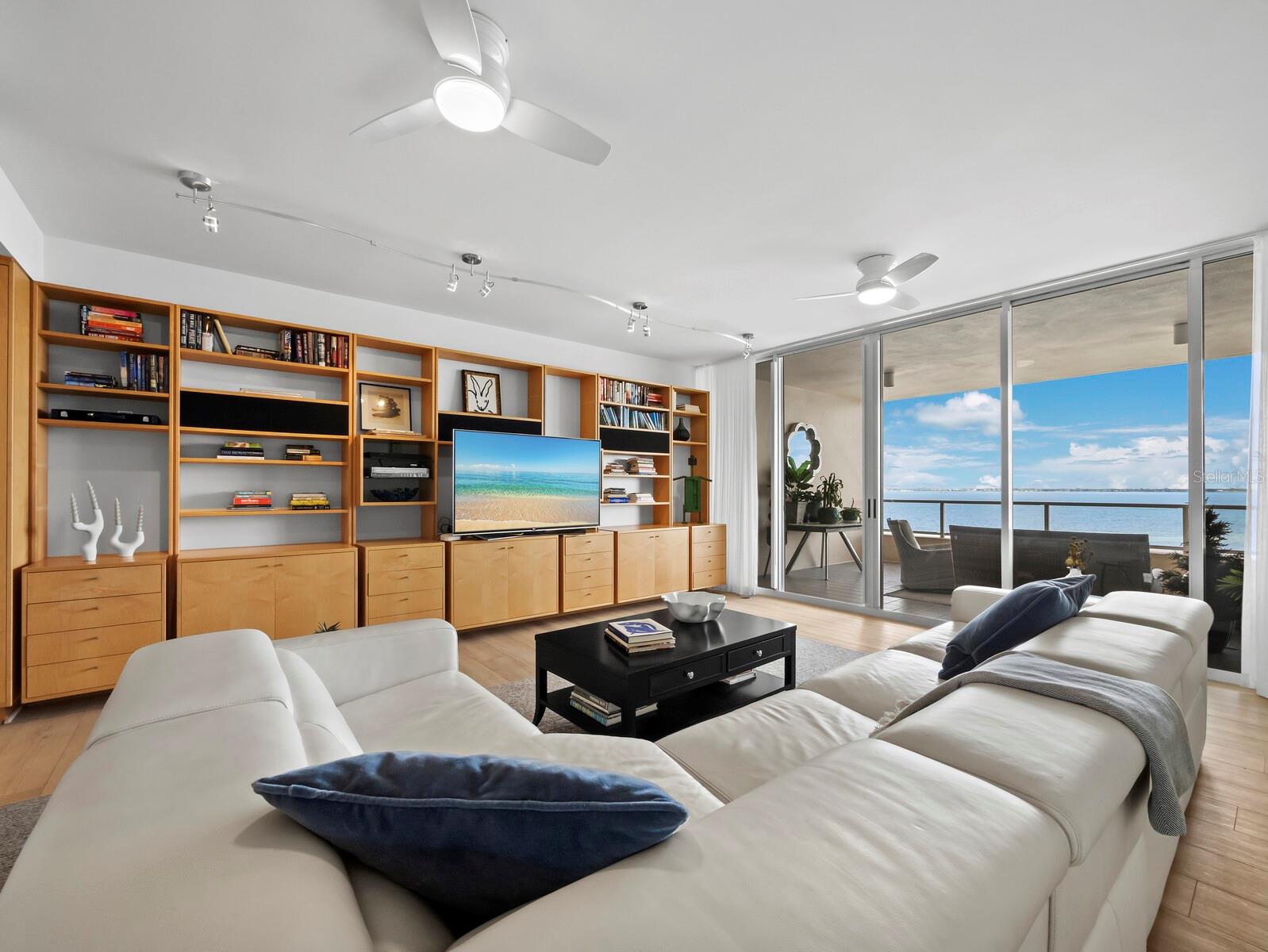 GRAND BAY 1 - Residential