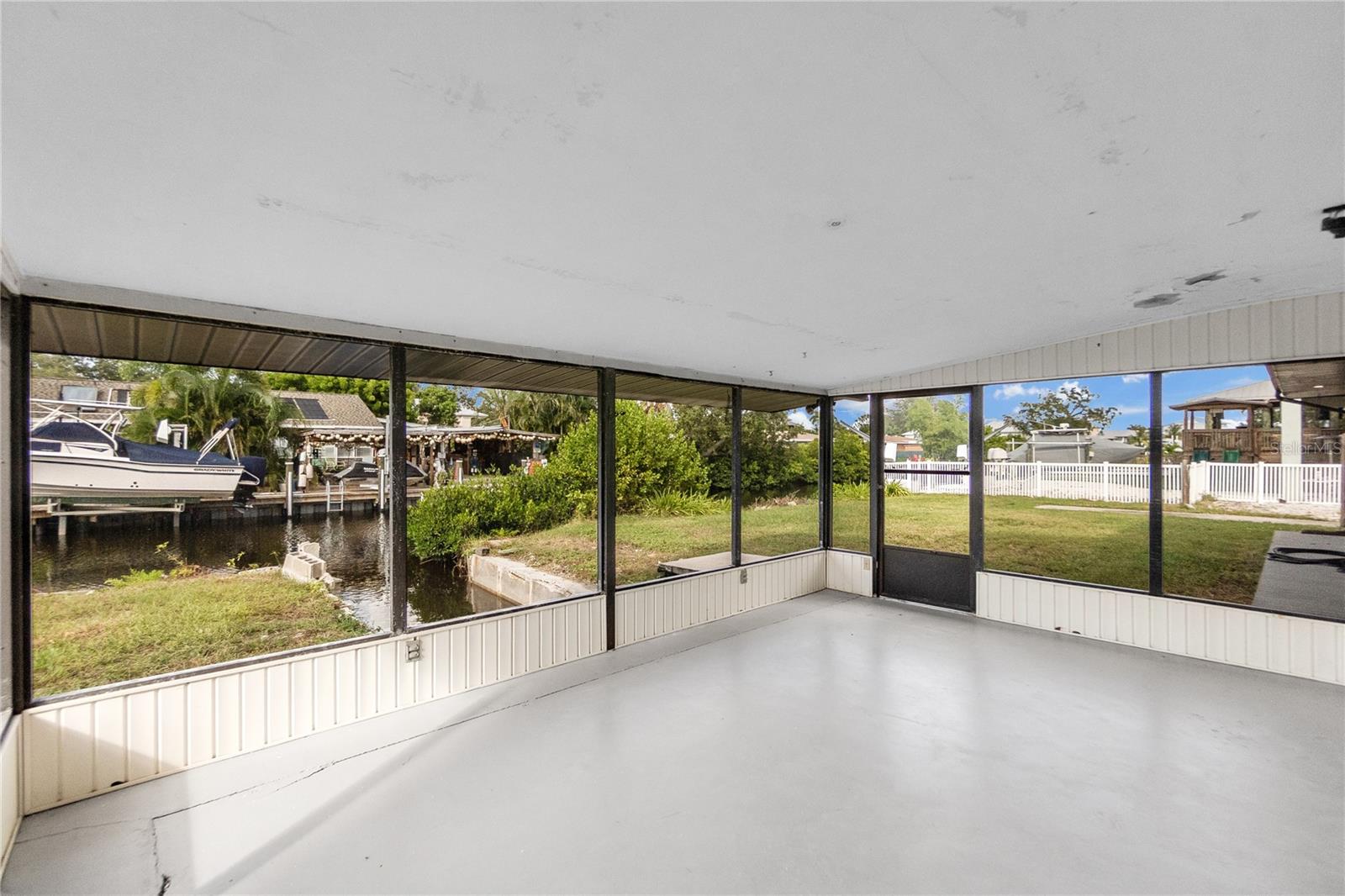 1003; ELLENTON OFF RIVER E OF GREEN BRIDGE - Residential