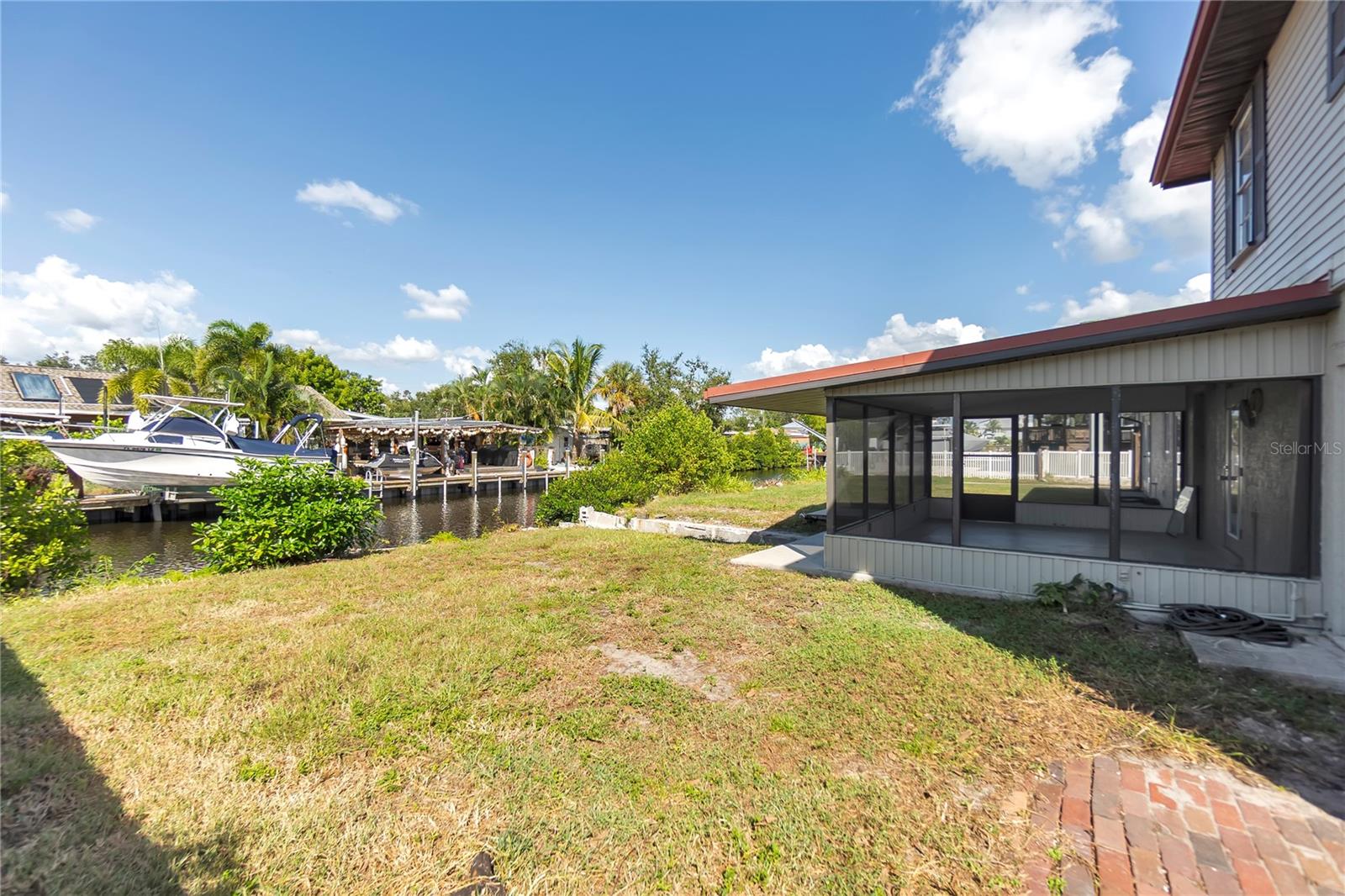 1003; ELLENTON OFF RIVER E OF GREEN BRIDGE - Residential