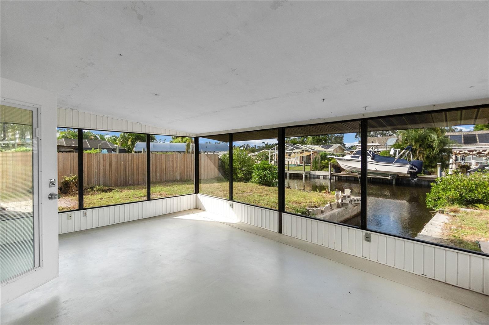 1003; ELLENTON OFF RIVER E OF GREEN BRIDGE - Residential