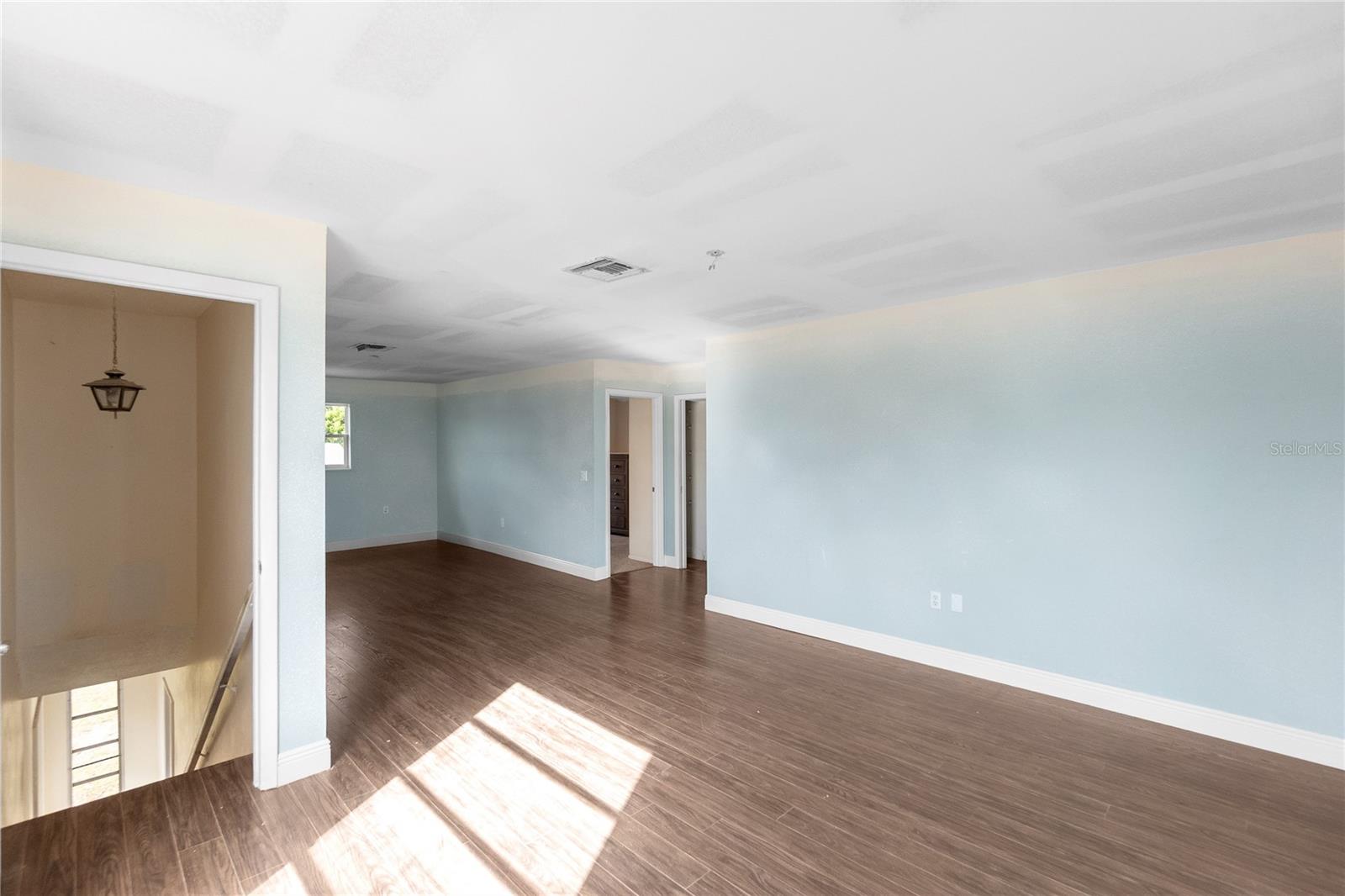 1003; ELLENTON OFF RIVER E OF GREEN BRIDGE - Residential