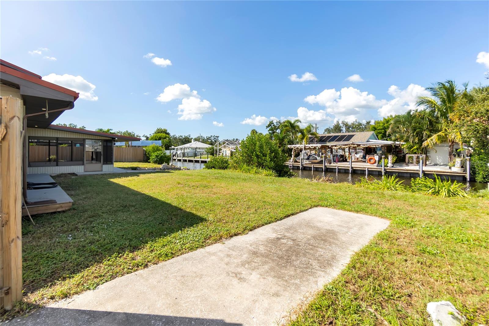 1003; ELLENTON OFF RIVER E OF GREEN BRIDGE - Residential