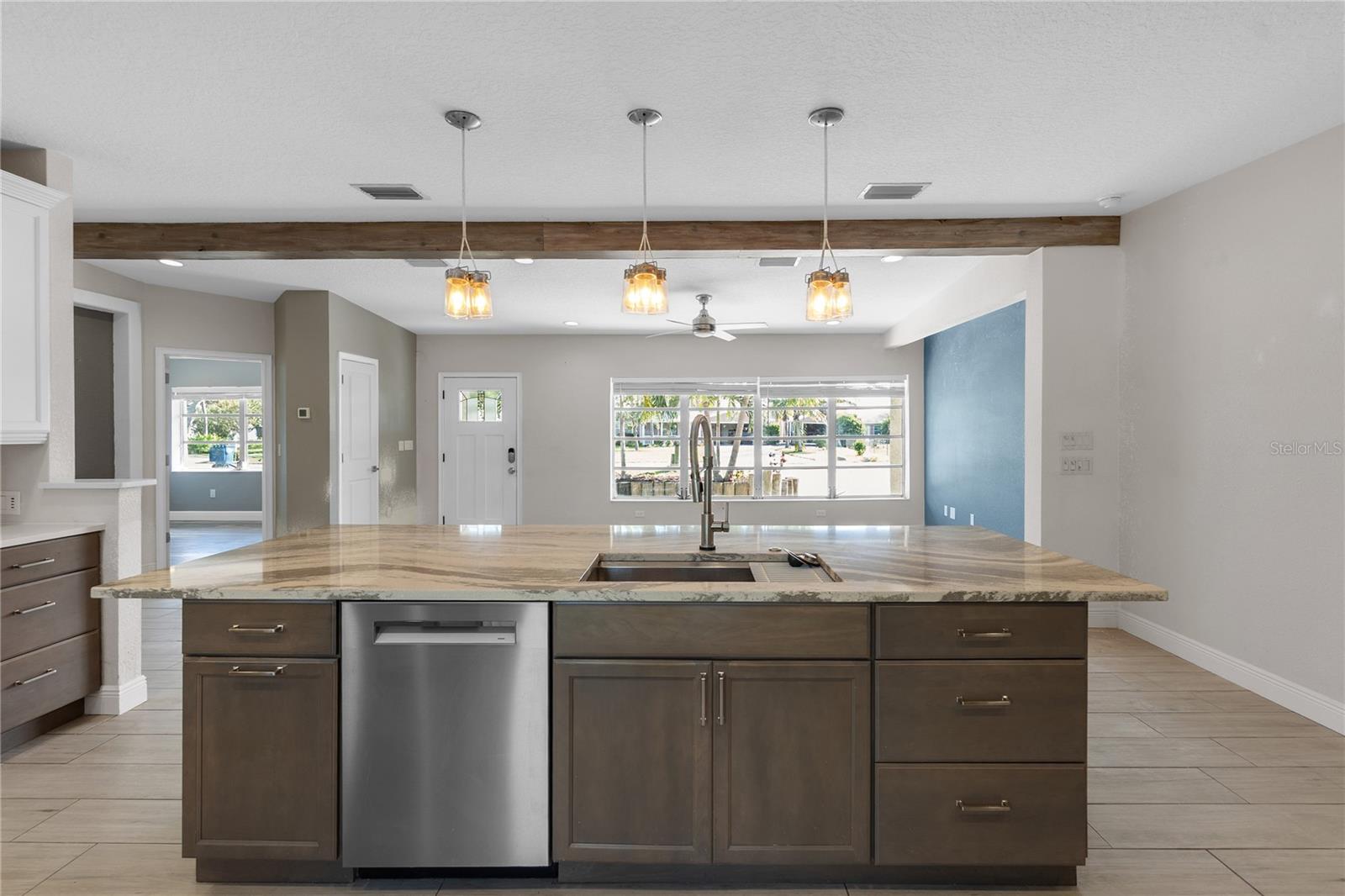 1003; ELLENTON OFF RIVER E OF GREEN BRIDGE - Residential