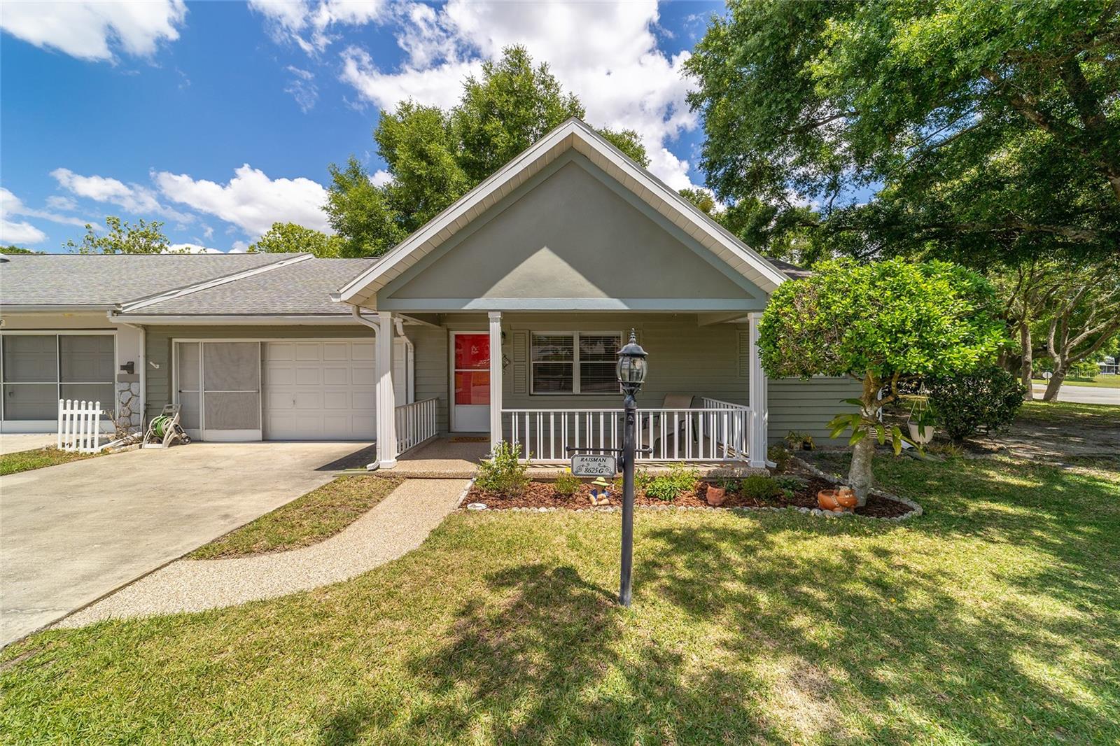 ON TOP OF THE WORLD - Residential