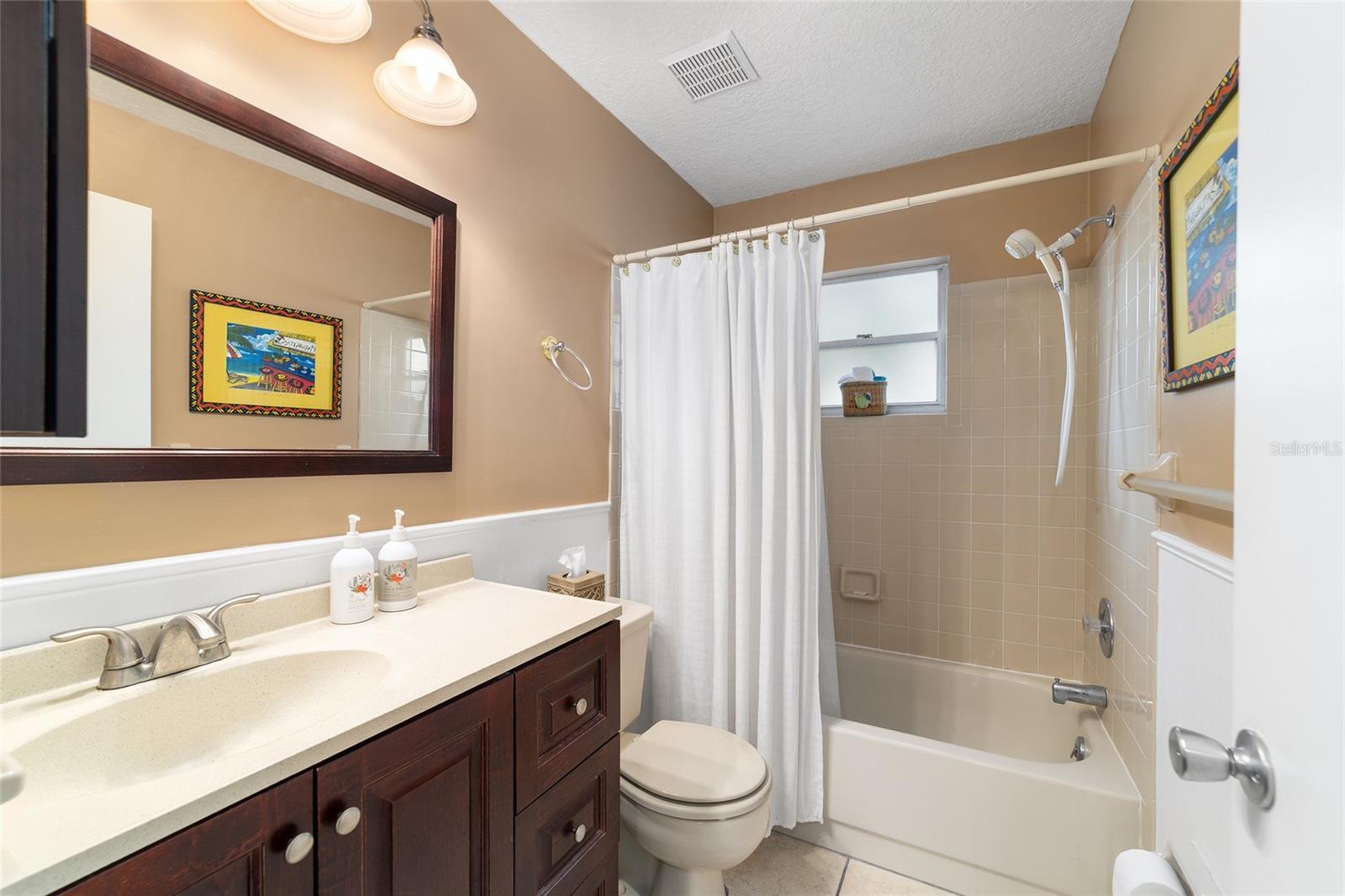 ON TOP OF THE WORLD - Residential