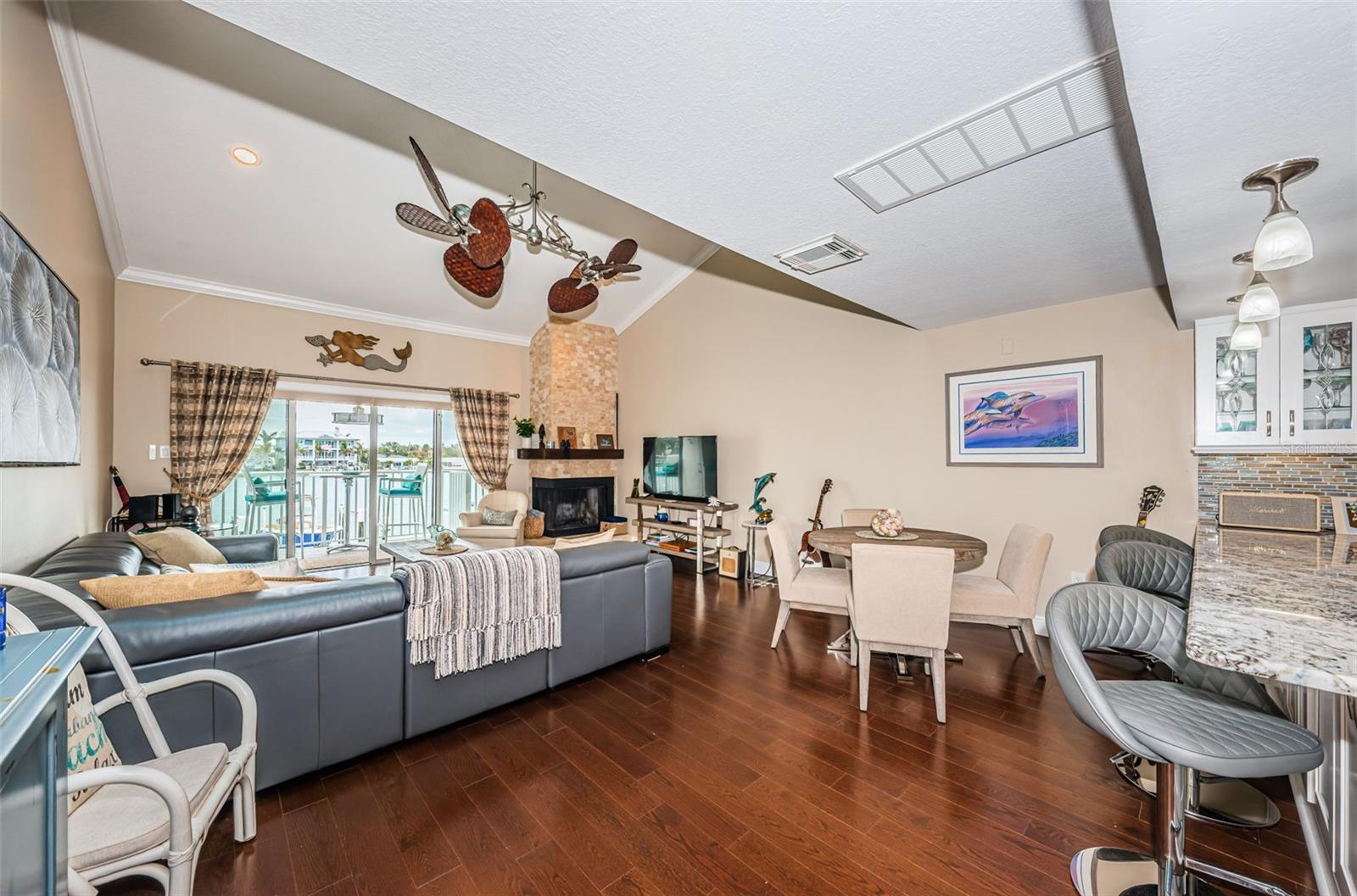 ADMIRALITY THE CONDO - Residential Lease