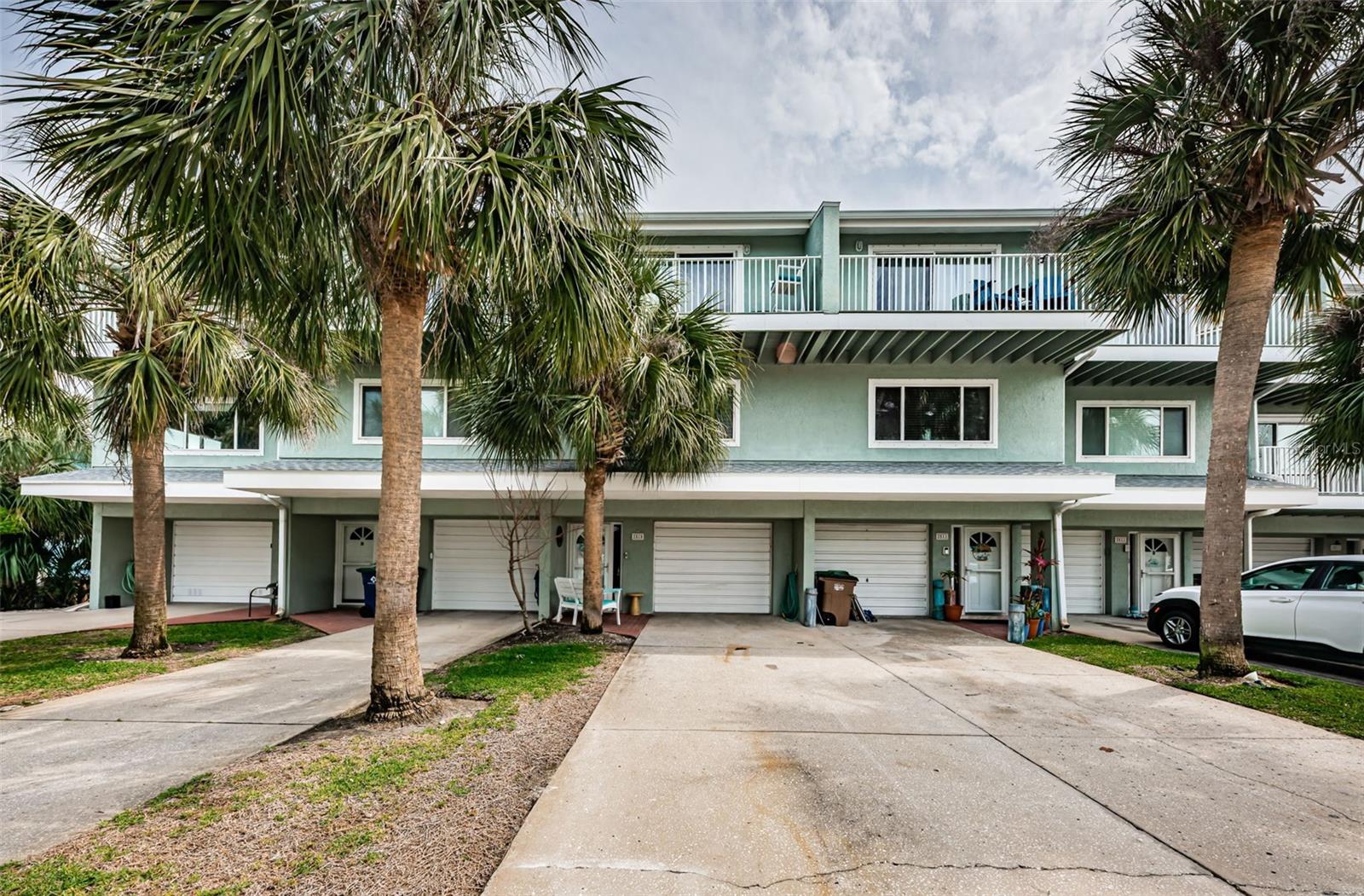 ADMIRALITY THE CONDO - Residential Lease