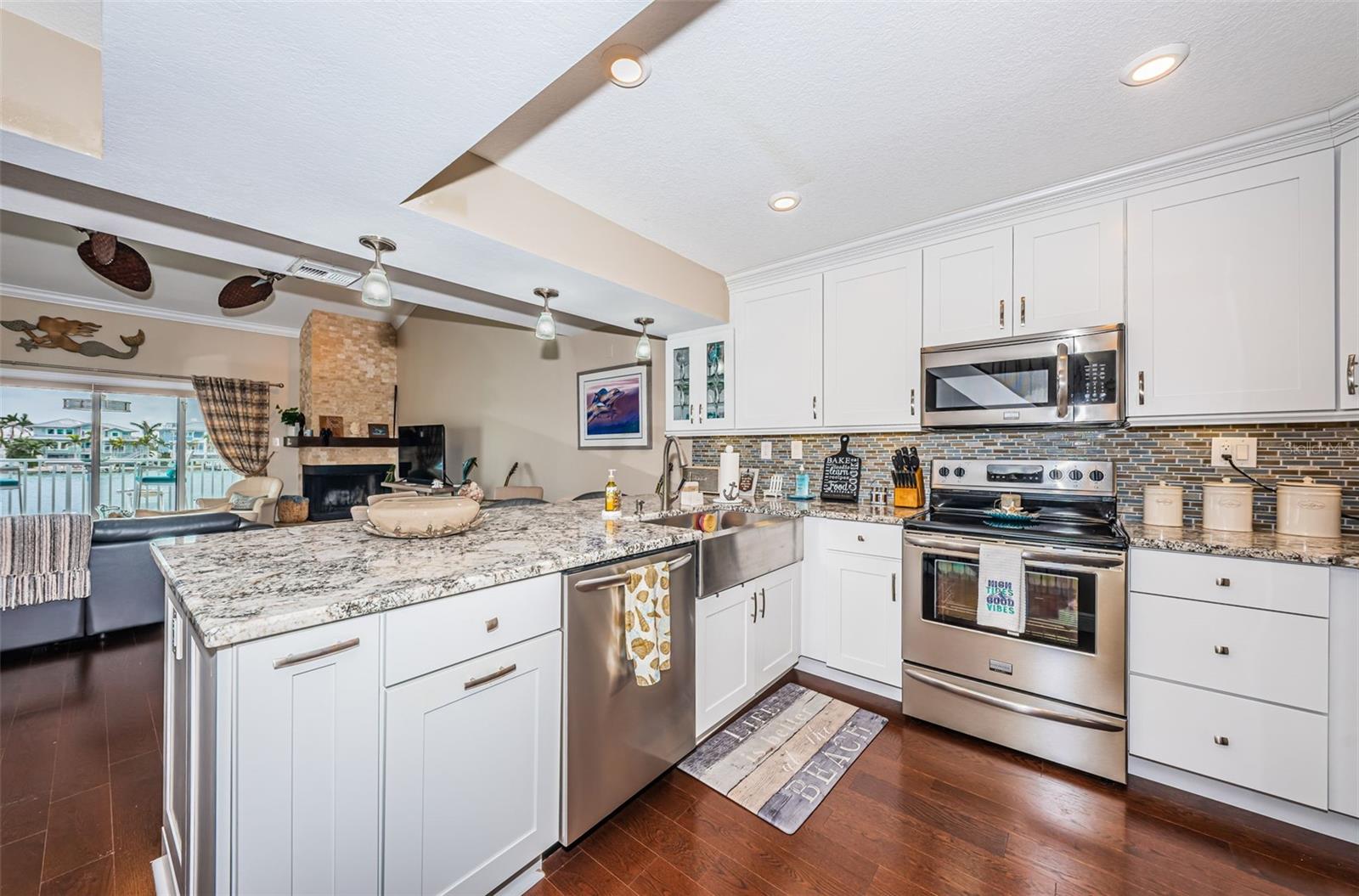 ADMIRALITY THE CONDO - Residential Lease