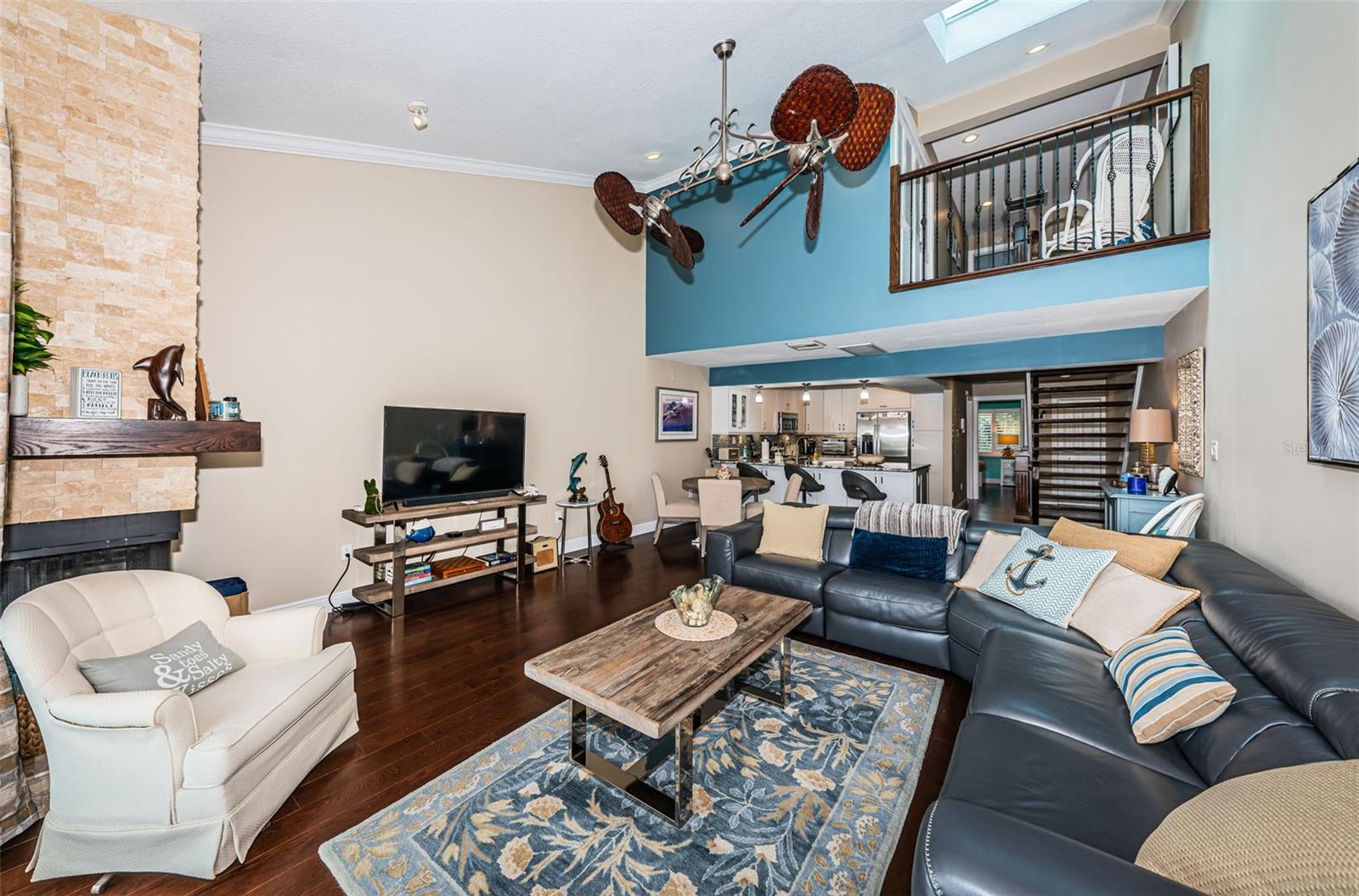 ADMIRALITY THE CONDO - Residential Lease