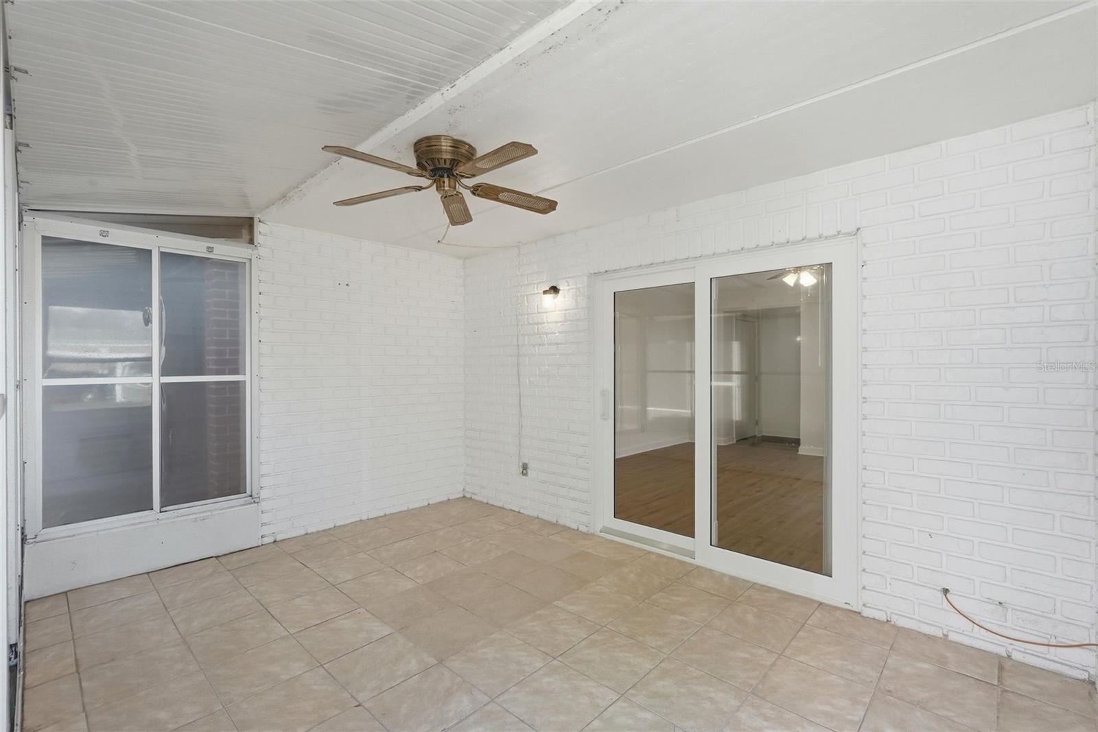 JAMESTOWN CONDO - Residential