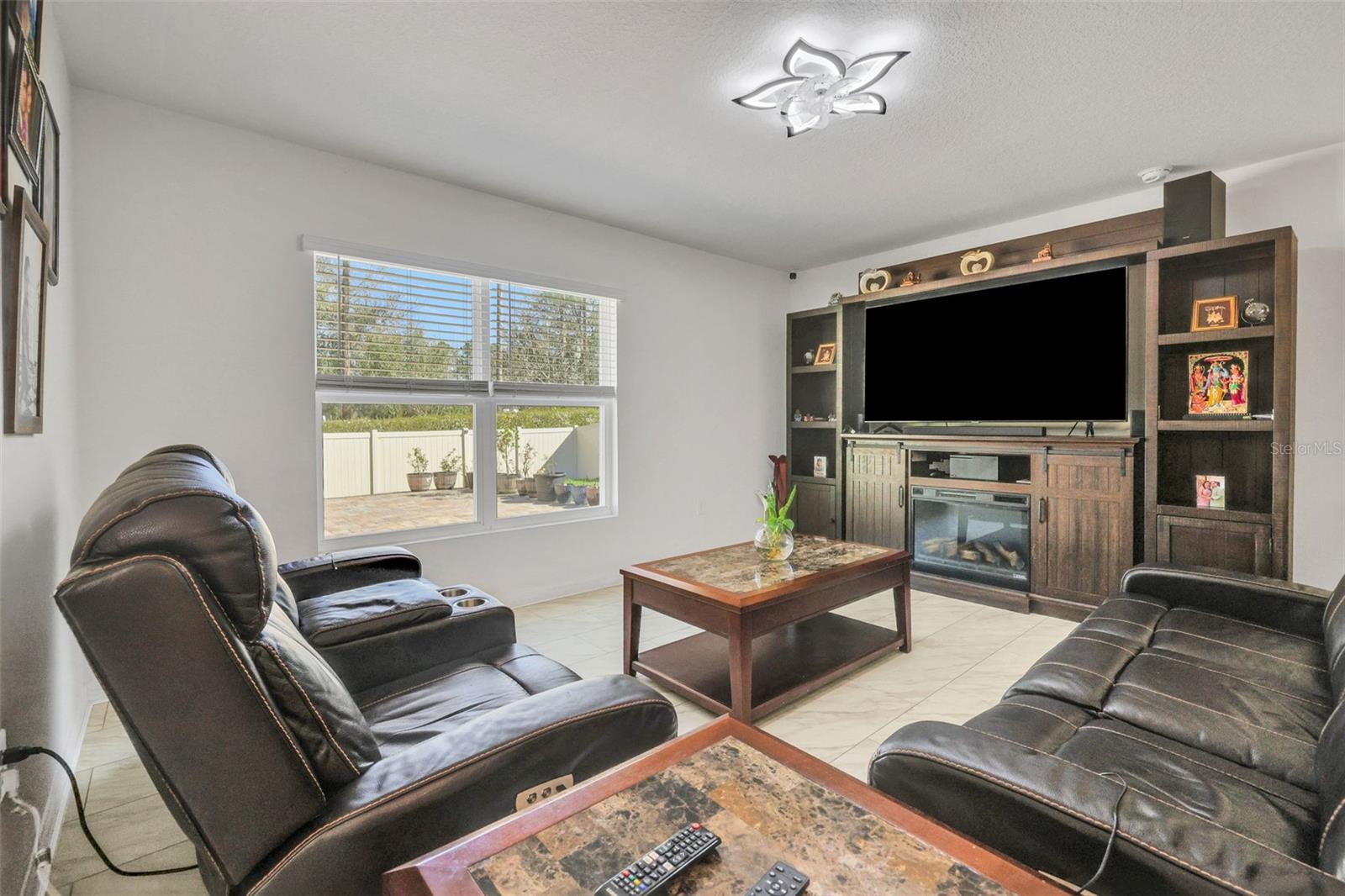 GREYSTONE HILLS - Residential